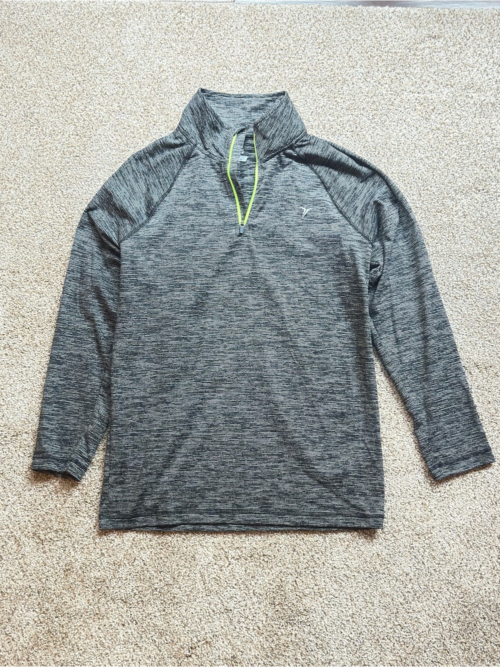 Old Navy Active Grey Womenโs Quarter-Zip Pullover Long Sleeve Workout Shirt